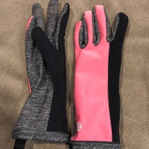 Women’s Lululemon gloves